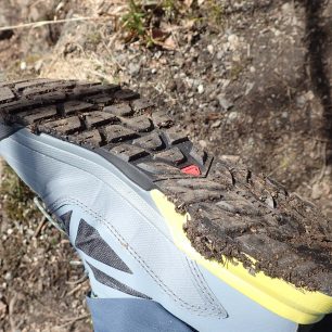 Vzorek podrážky CONTAGRIP u bot Salomon X ALP SPRY GTX.