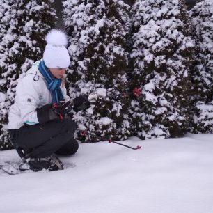 Pro nastavení délky holí si nemusíte sundávat rukavice.