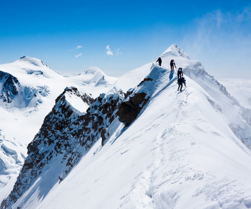 Lehčí formy horské nemoci se můžou vyskytnout i v Alpách. Pozor na to!