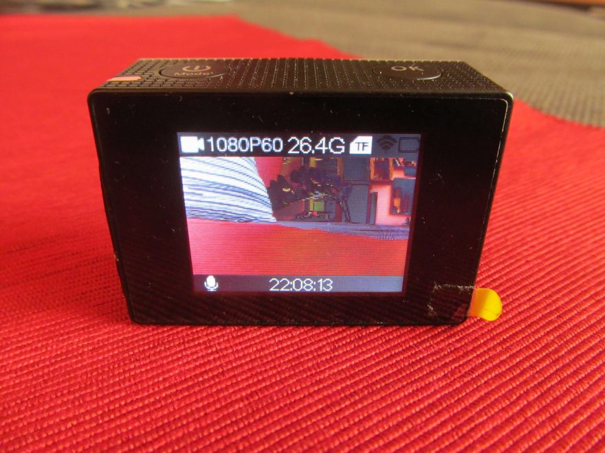 Zadní displej kamery Denver ACK-8060W.