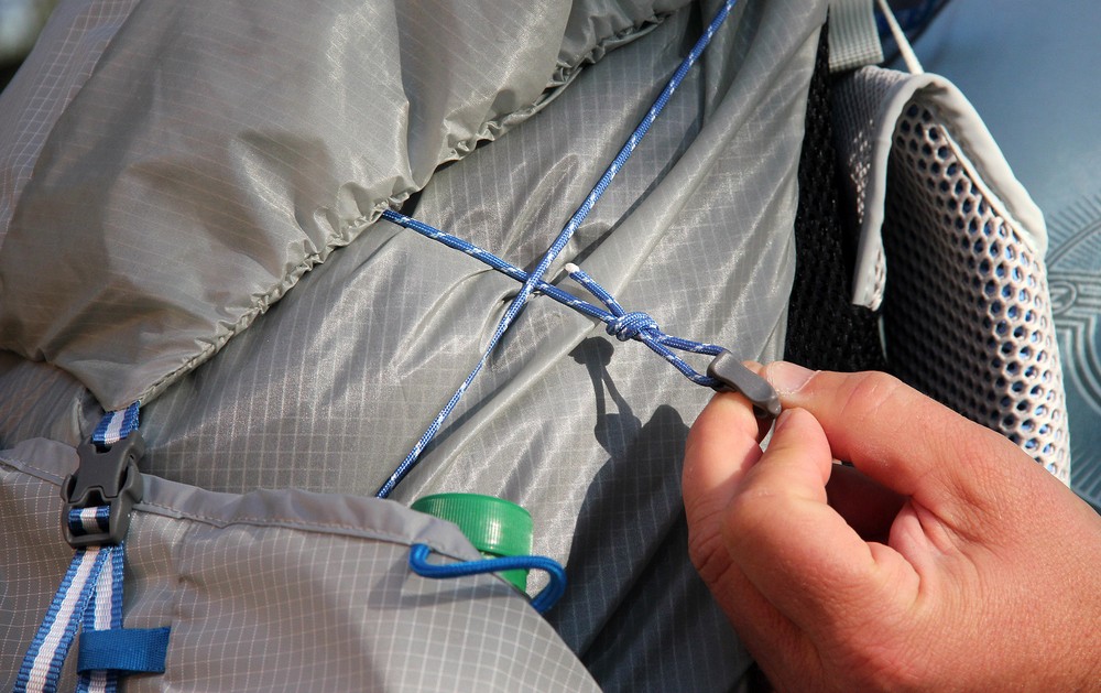 Rychlo stahování bočních kompresních popruhů