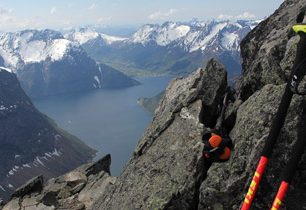 Skialpinistické hole Leki Aergonlite 2 Carbon SL2