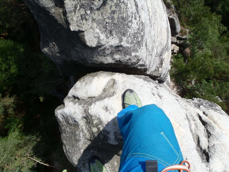 Nejužší místo hřebene Suchých skal je pro boty Asolo Apex GV výzva.