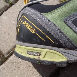 Pogumovaná pata a Anti Shock na botách Asolo Apex GV.