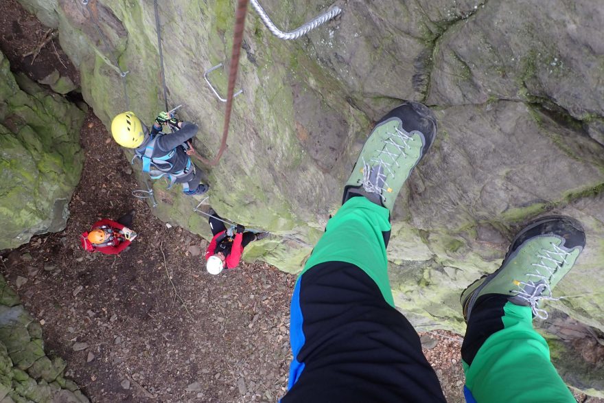 Vylezení i těžší ferraty pro boty Asolo Apex GV je hračkou.