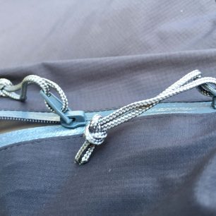 Dva jezdci na bundě Directalpine Talung.