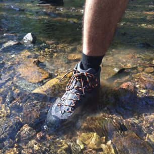 U bot Prabos Acotango si musíte pohlídat, aby vám voda nenatekla vrchem.