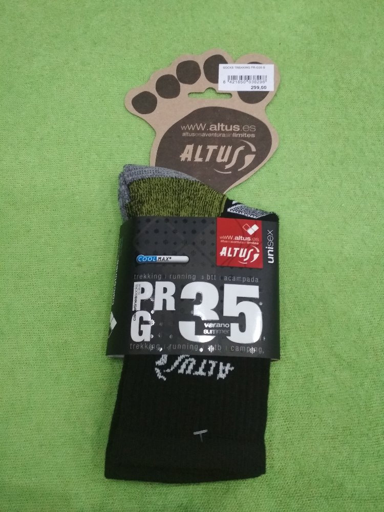 V takovémto balení si ponožky Altus koupíte v obchodě.