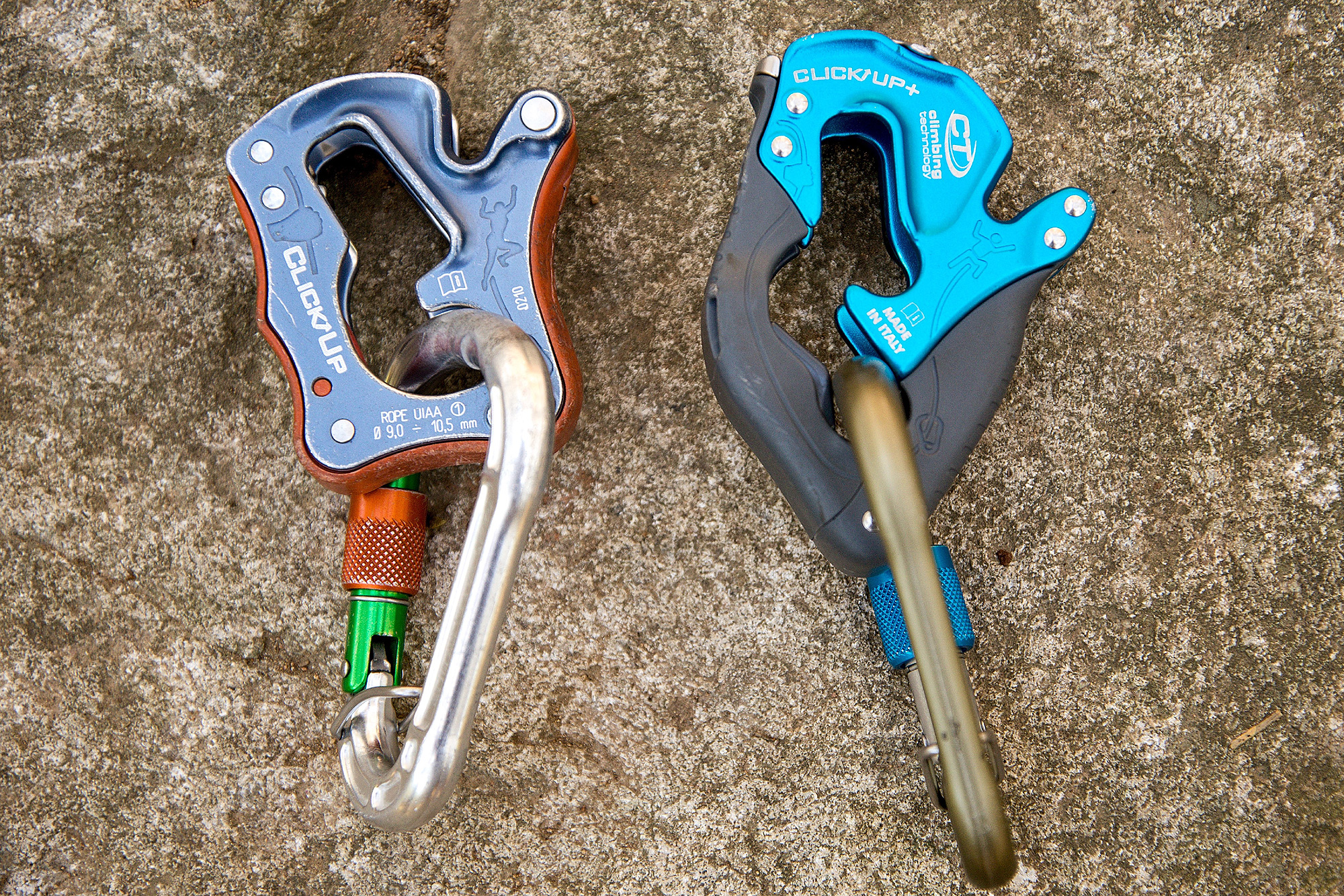 Srovnání staré a nové verze jistítka Climbing Technology.