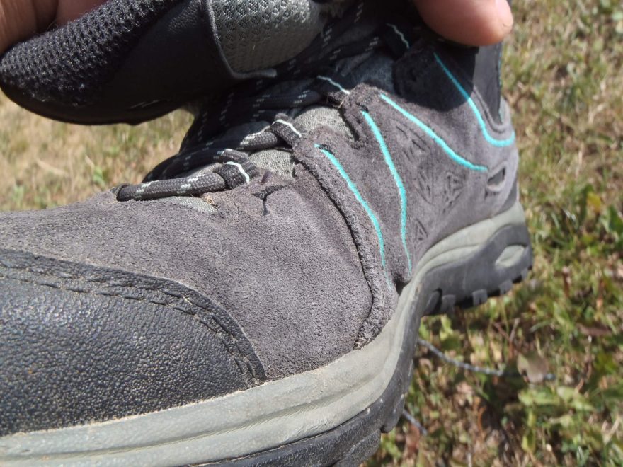 Tento šev bude pravděpodobně nejslabší místo na botách Salomon ELLIPSE 2 MID LEATHER GTX.