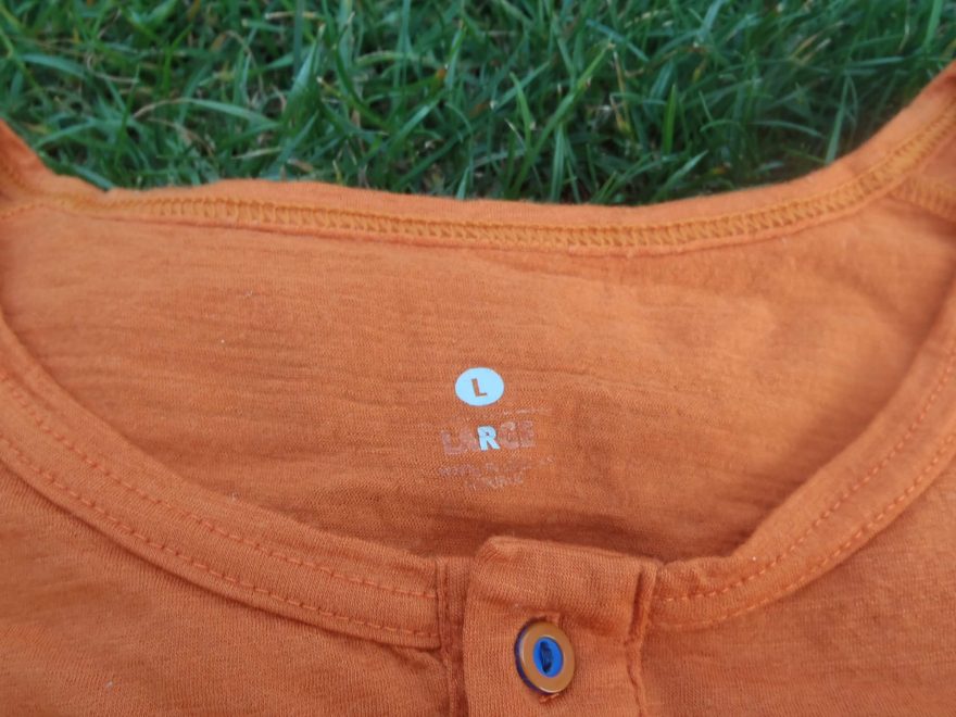 Jediné co nevydrželo extrémní zátěž bylo označení velikosti u trika Sensor Merino Air Performance Tee.