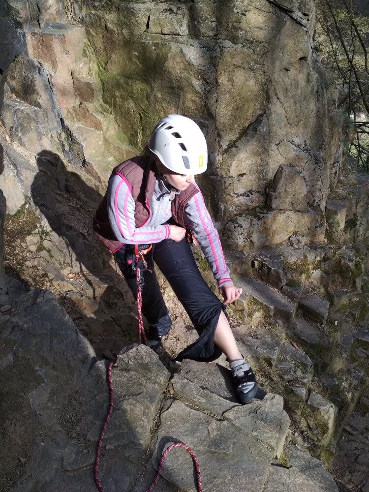 Díky kvalitním zipům YKK jdou kalhoty snadno rozepnout.