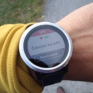 Čekání na GPS u hodinek Garmin vívoactive 3.