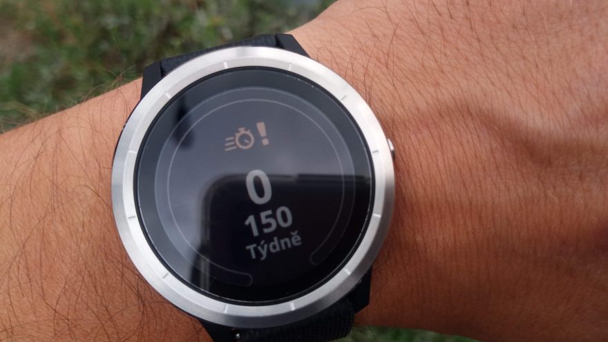 Počet minut intenzivního cvičení na Garmin vívoactive 3.