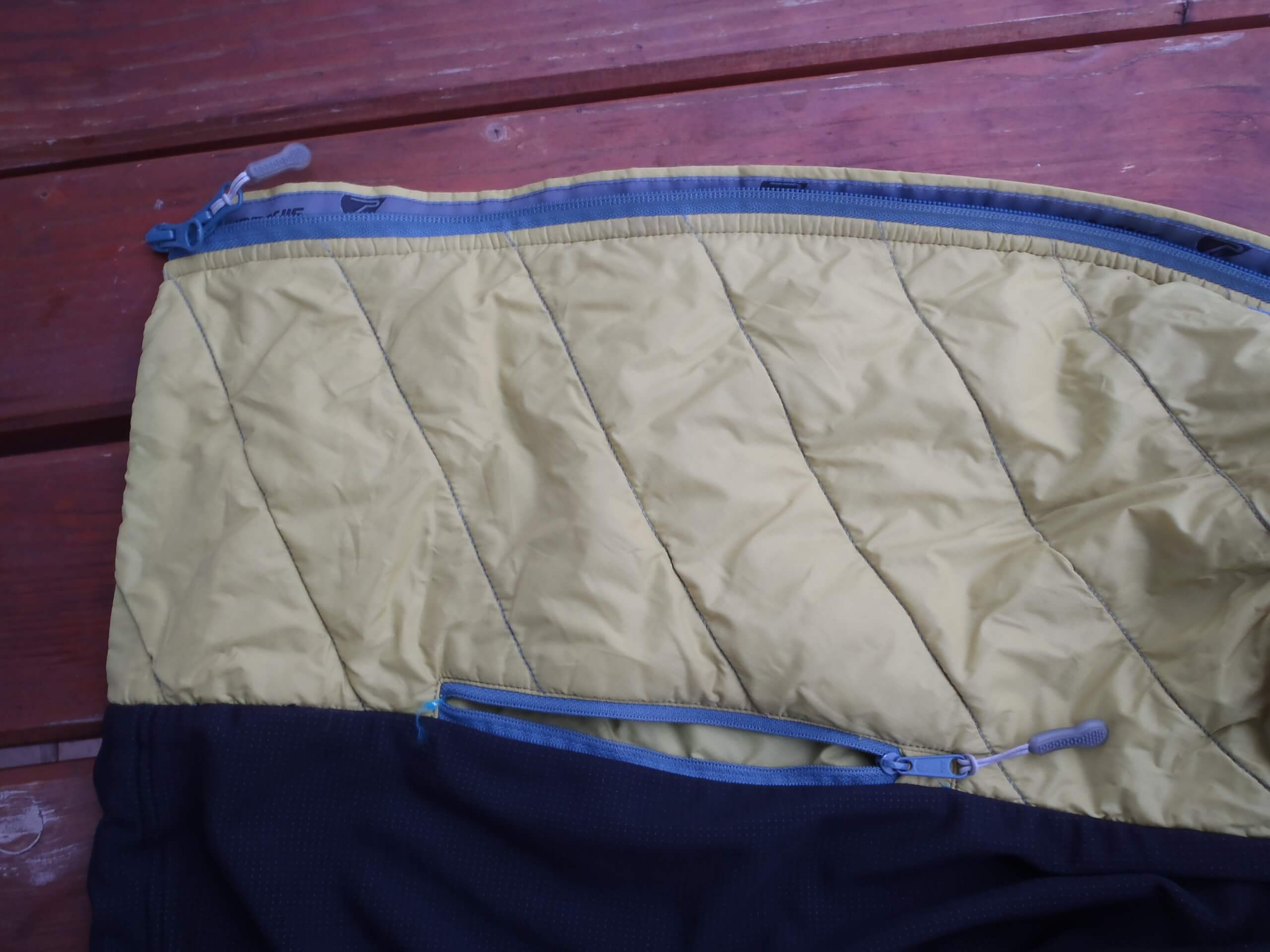 Podložený hlavní zip légou -Sir Joseph Forza Man.