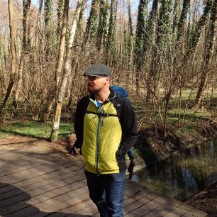 Relativně civilní vzhled Sir Joseph Forza Man se hodí i na takové lázeňské vycházky.