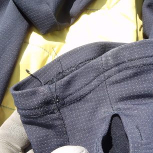 Ze začátku testování  vyjelo pár nití avšak po zastřižení už ani jedna - Sir Joseph Forza Man.