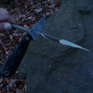 V rámci testu jsme takto řezali s nožem Enzo Necker 70, co se dalo.