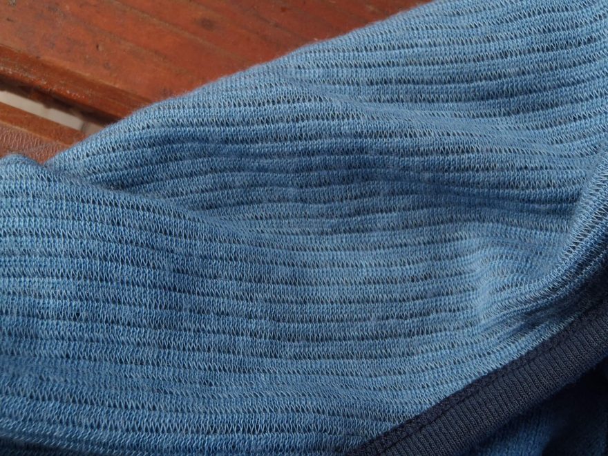 Hladká pletenina trika Devold Tuvegga Sport Air.