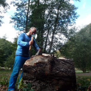 Výborné triko Devold Tuvegga Sport Air pro podzimní táboření.