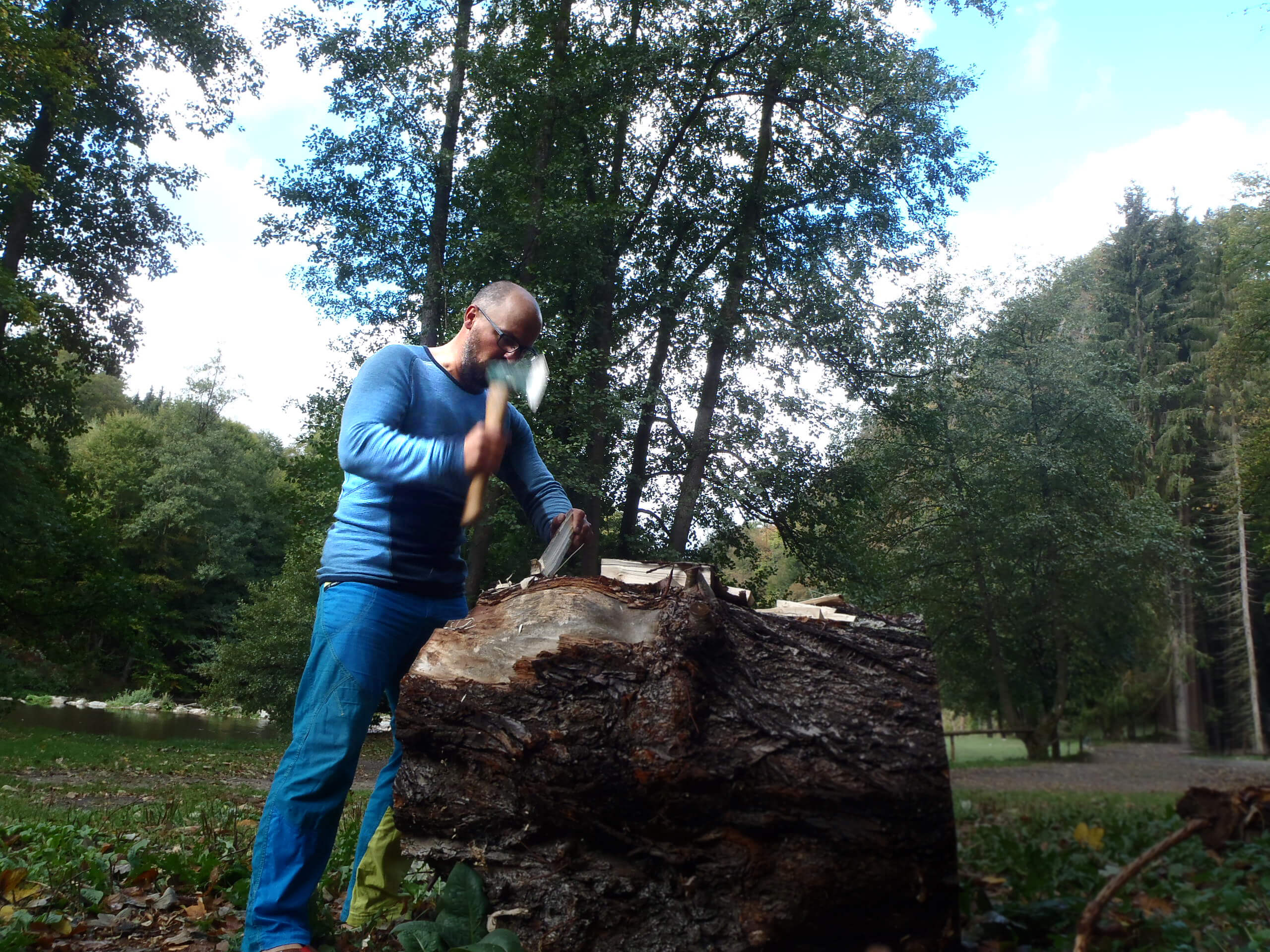 Výborné triko Devold Tuvegga Sport Air pro podzimní táboření.