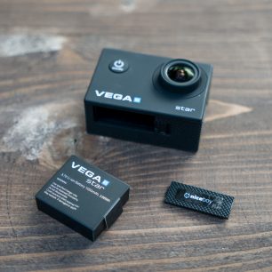 Baterie jsou naštěstí pro celou řadu kamer VEGA kompatibilní. Mají 1050 mAh a dokáží napájet kameru cca 1 hodinu záznamu