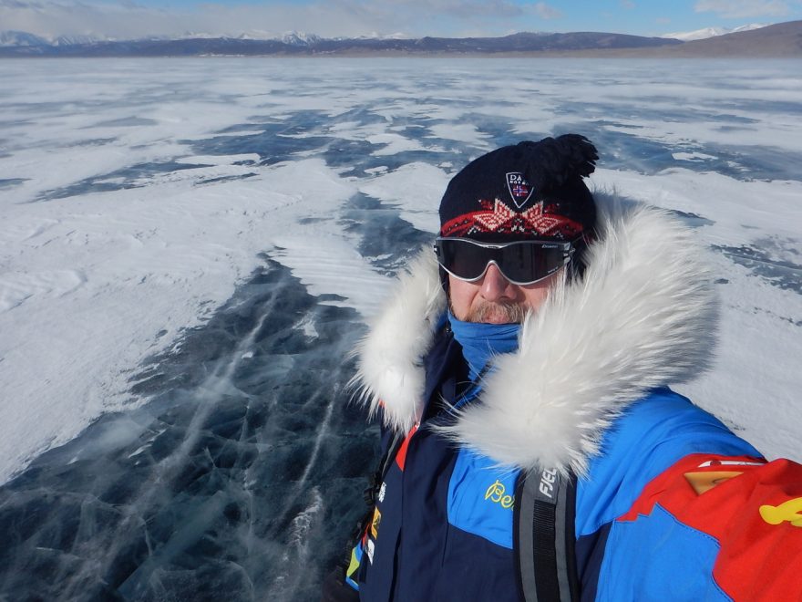 Václav Sůra na polární expedici přes mongolské jezero Khuvsghul, kde teploty padaly až k -40 stupňům.