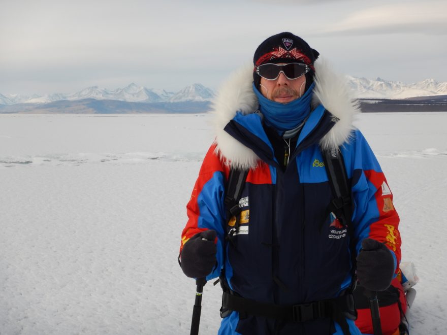 Václav Sůra na polární expedici přes mongolské jezero Khuvsghul, kde teploty padaly až k -40 stupňům.