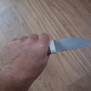 Úchop nože EnZo Skinner Curly birch kit.