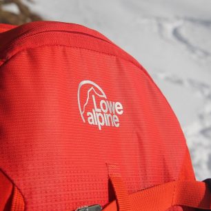 Zip kryjící komoru pro lavinovou výbavu Lowe Alpine Descent 35