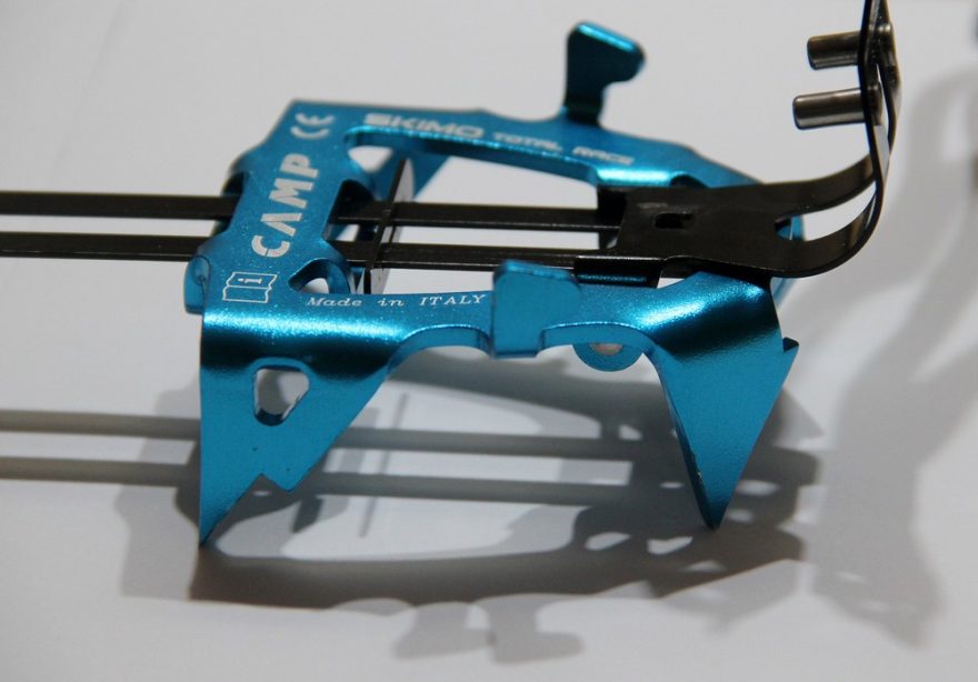 Boční pohled na Clip-In maček CAMP: Skimo Total Race