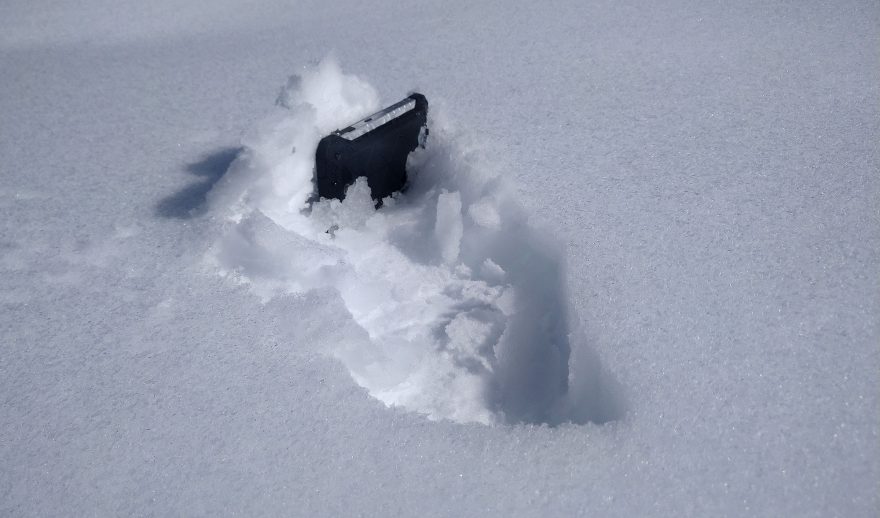 Když Evolveo Strongphone G6 zapadne do sněhu