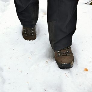 Díky membráně Gore-Tex si boty hravě poradí i s jarním mokrým sněhem.