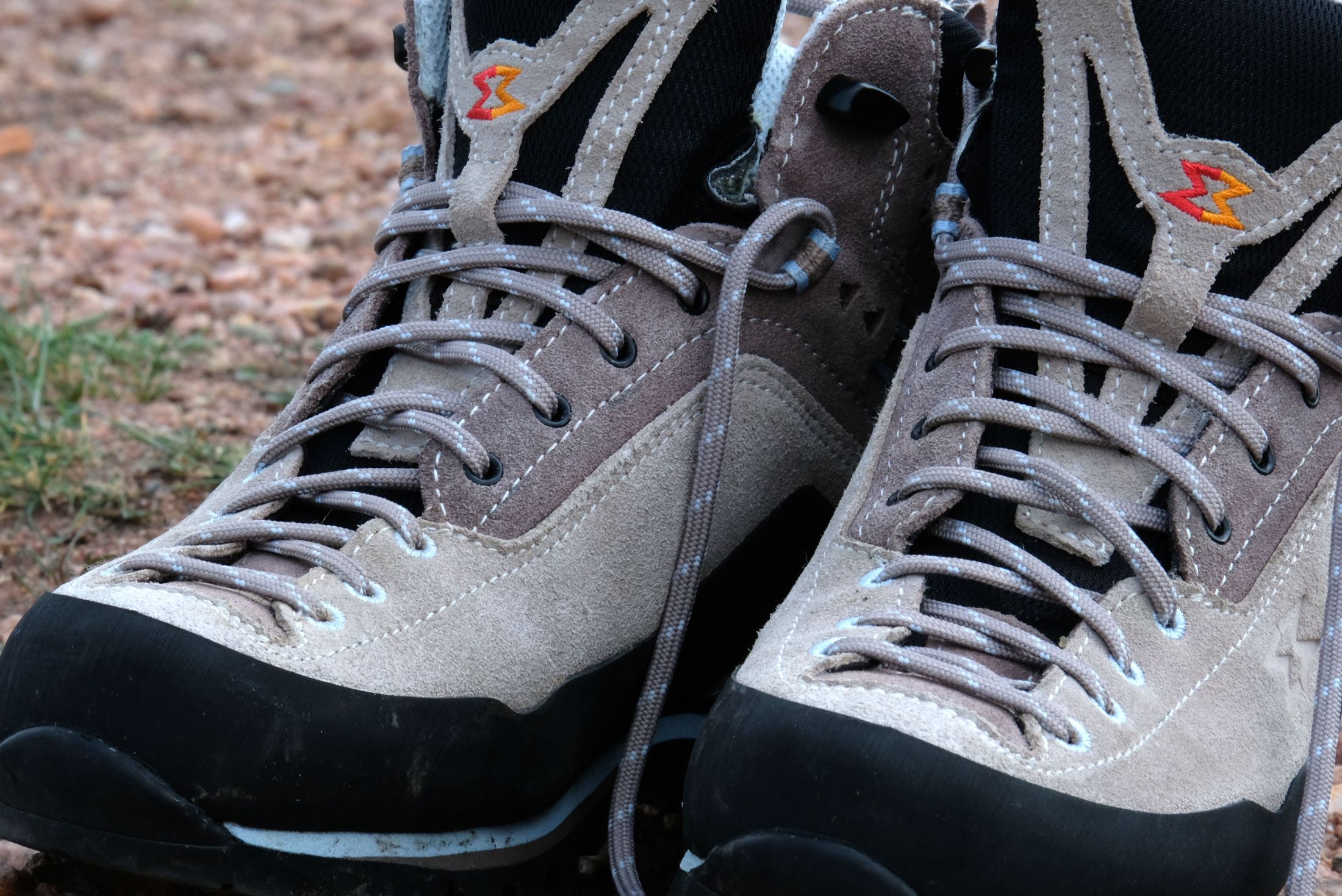 Garmont Vetta - Detail na šněrování.