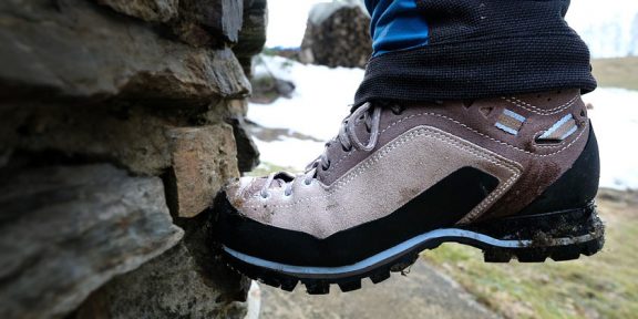 Recenze: Garmont VETTA GTX – lehce a stylově