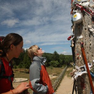 Cruzdefero na Francouzské cestě (asi nejpopulárnější trase do Santiaga de Compostela měřící celkem 790 kilometrů) mezi městy Foncebadón a Manjarín