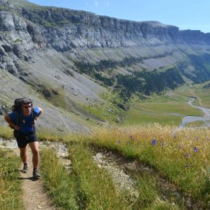 NP Ordesa y Monte Perdido. GR11, Pyreneje, Španělsko.