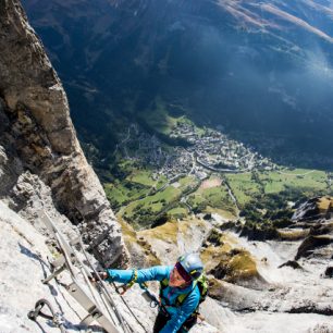 Daubenhorn Klettersteig (D) je s dvěma kilometry lezení nejdelší zajištěnou cestou Švýcarska 