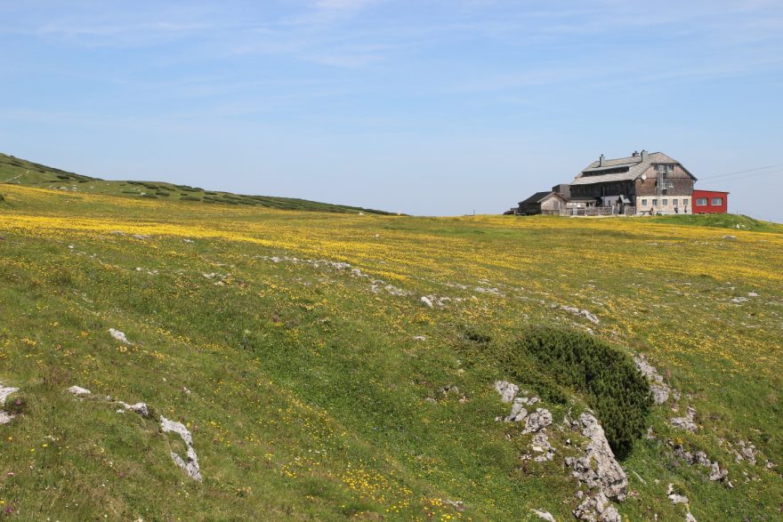 Horská chata Karl Ludwig Haus v pohoří Rax Alpe.