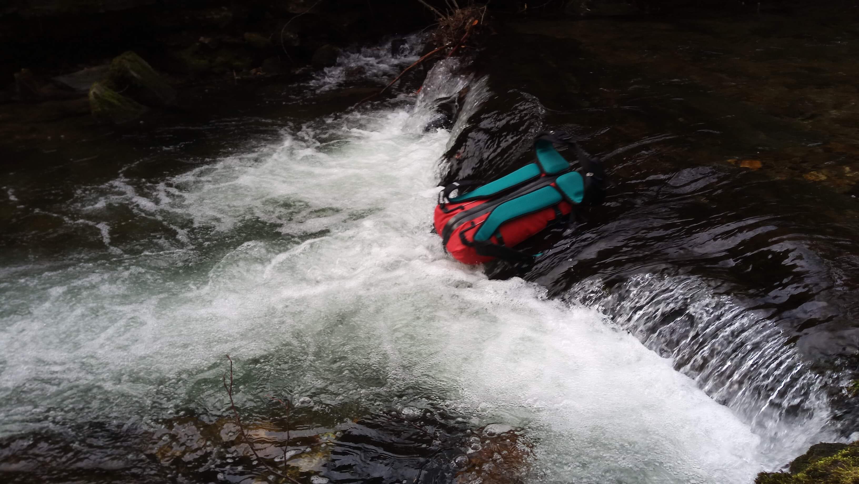 Batoh Ortlieb Atrack si opravdu ve vodě užil svoje a obstál.