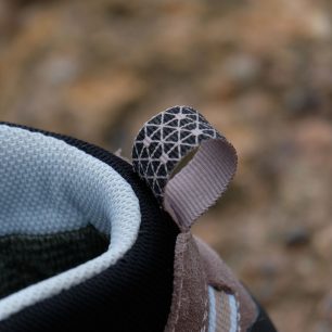 Garmont Vetta - zadní poutko.