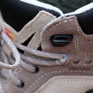 Garmont Vetta - Zatahovací háček.