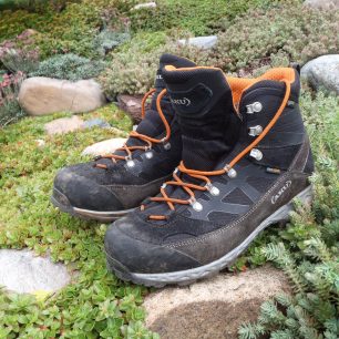 Pohorky Aku Trekker Pro s kombinovaným svrškem.