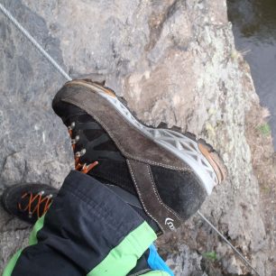 Testování podešve ELICA a vibramové podrážky pohorek Aku Trekker Pro na via ferratě.