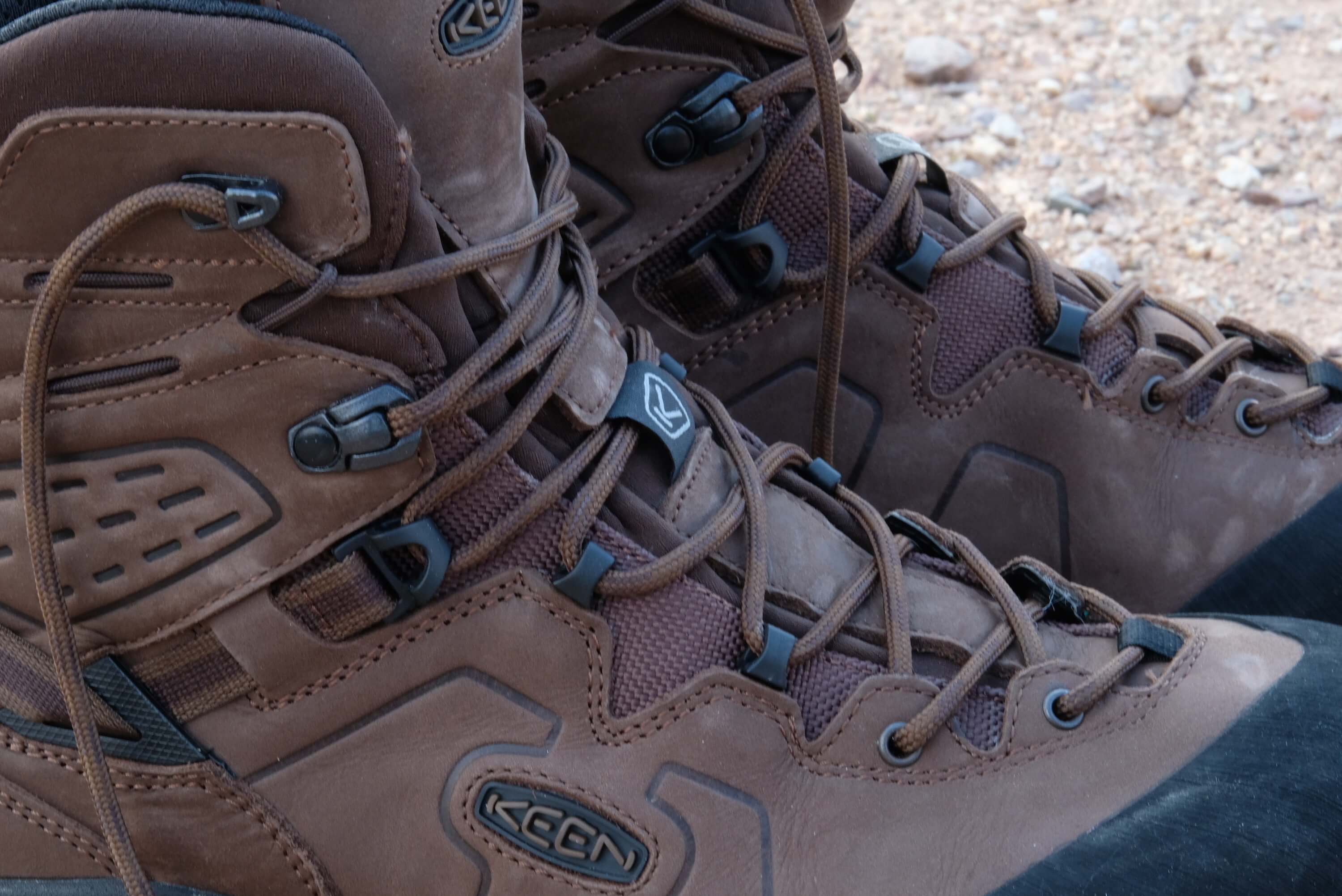 KEEN Karraig. Kovové háčky a očka upínacího systému boty.
