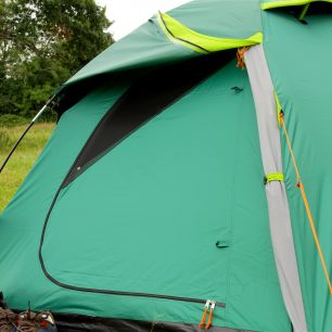 Vchodová část vnitřního stanu s extra ventilací - Coleman® Kobuk Valley 2.