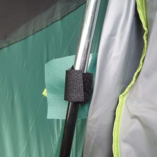 Zajištění tropika pomocí 4 suchých zipů - Coleman® Kobuk Valley 2.