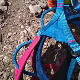 Nohavičky u sedáku Jayne III od firmy Edelrid jsou zakončenygumou pro ještě větší pohodlí.