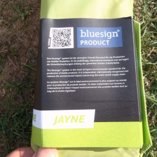 Sedák Edelrid Jayne III je vyroben podle pravidel bluesign.