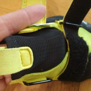 Místo jazyka mají lezečky Red Chili Voltage velice elastickou síťovinu, která dobře větrá.